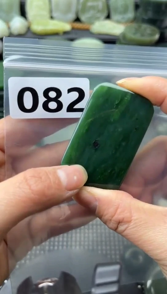 未镶嵌和田玉珠宝半成品牌子