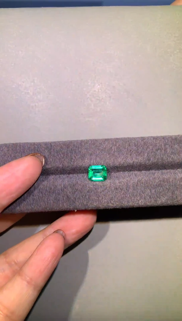 裸石祖母绿吉*2.03ct哥伦比亚VVG微油吉尔德