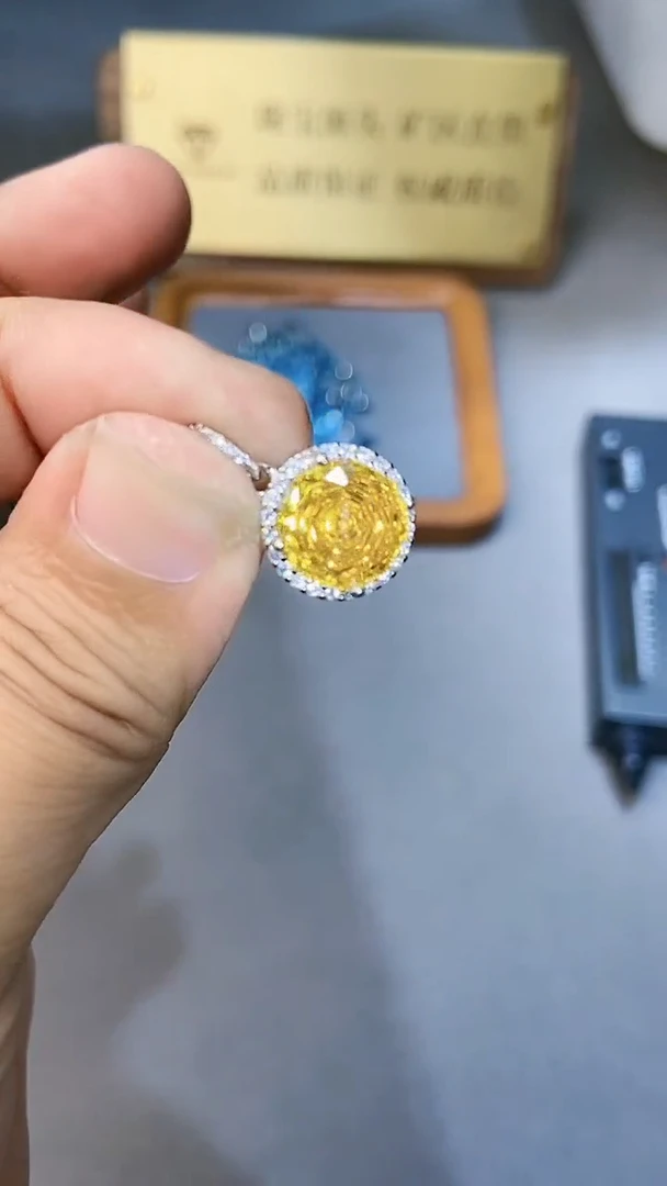 【闪购商品】黄晶颈饰银S925镶嵌3549