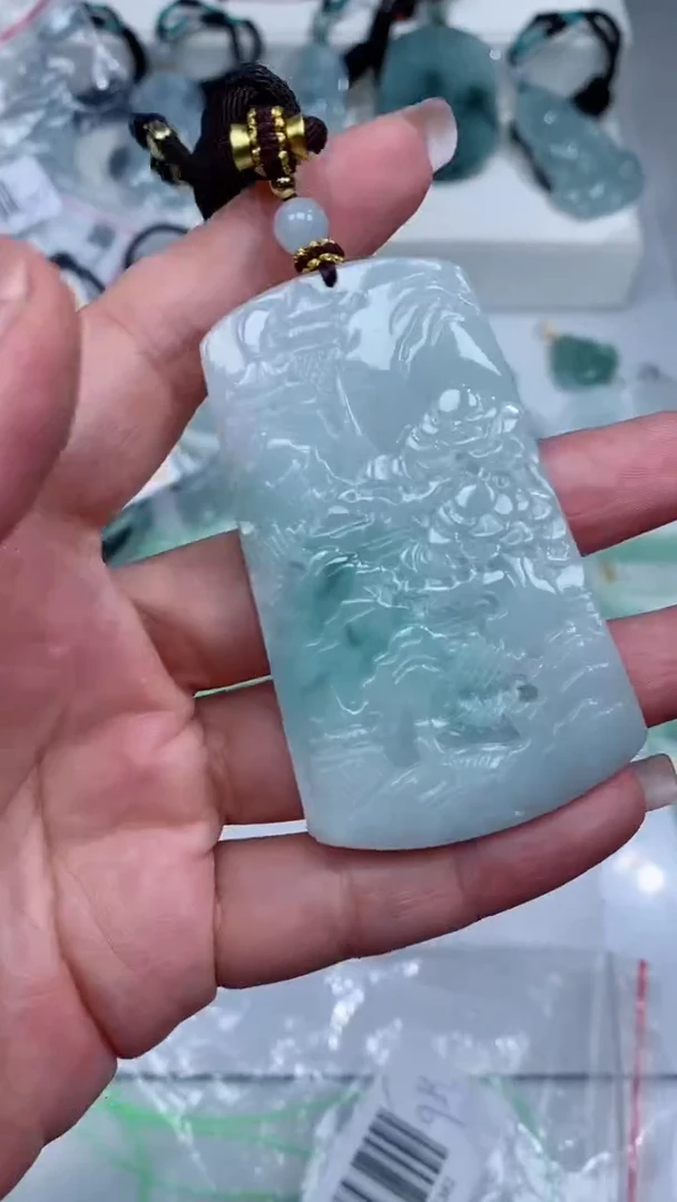 颈饰未镶嵌翡翠吊坠