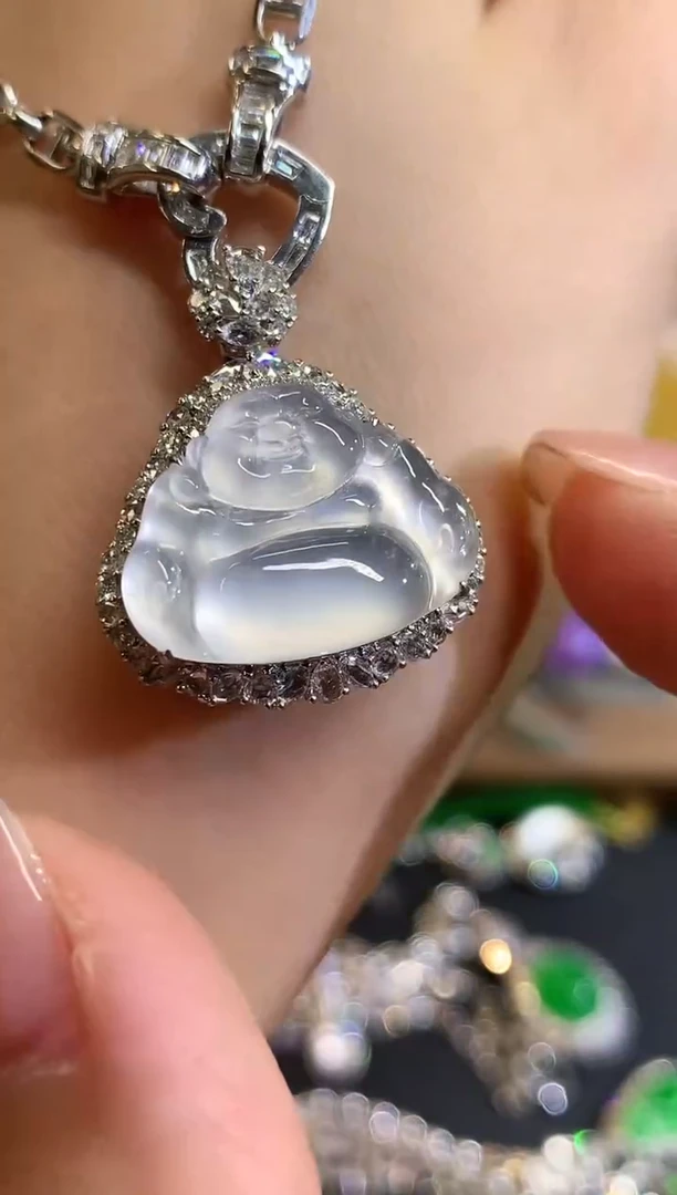 吊坠(不含链)18K金镶嵌翡翠c****豆q121