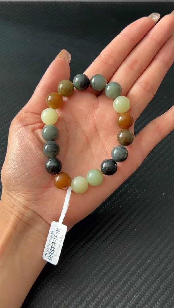 未镶嵌手串和田玉若羌微色差卡12