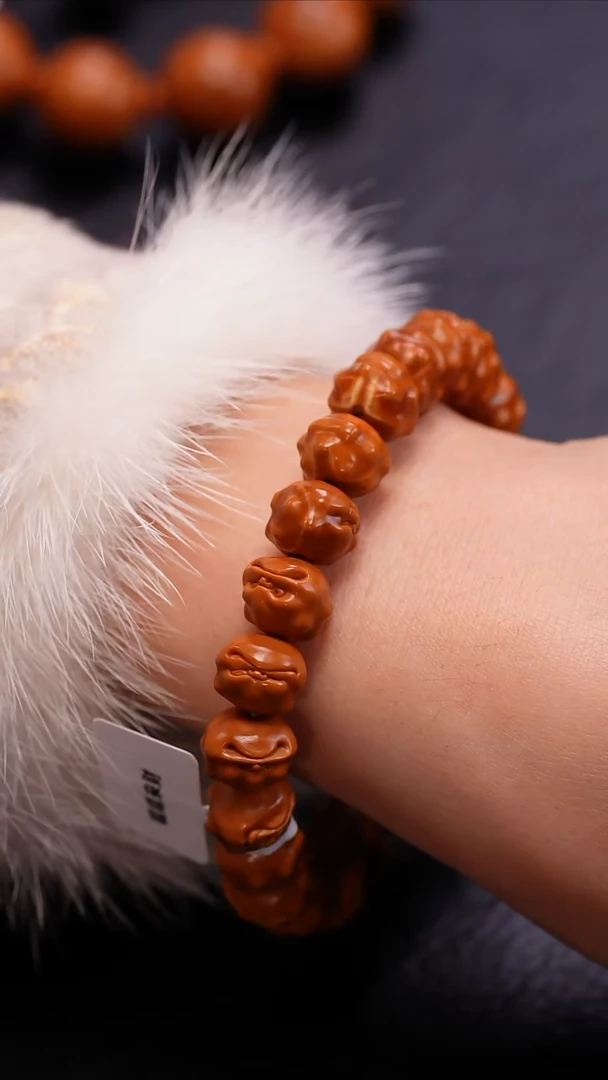 【闪购商品】橄榄核吊坠************+