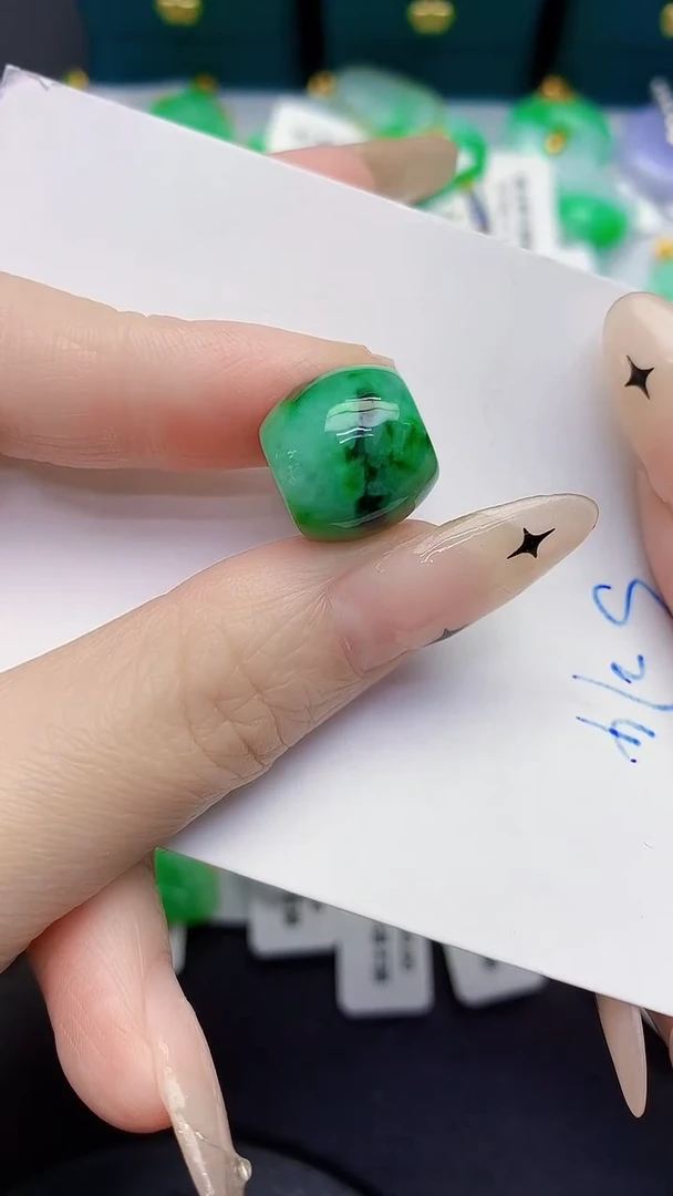 颈饰未镶嵌翡翠缅甸天然翡翠A货