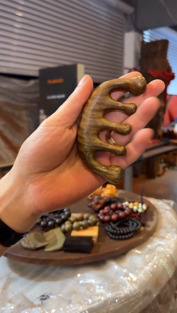 一物一拍绿檀编码五爪按摩