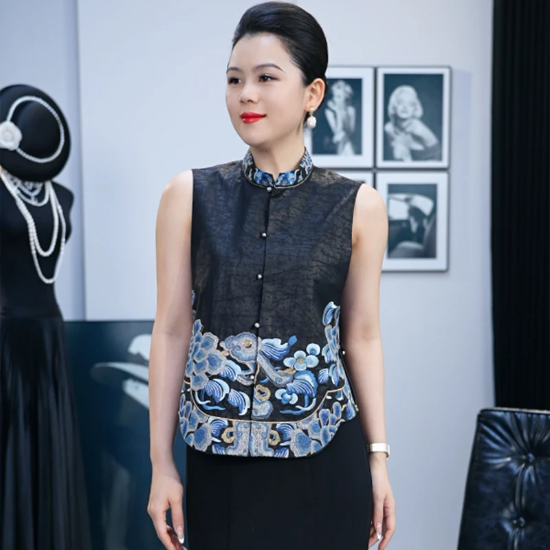 香云纱崖纹重工刺绣马甲  YG102