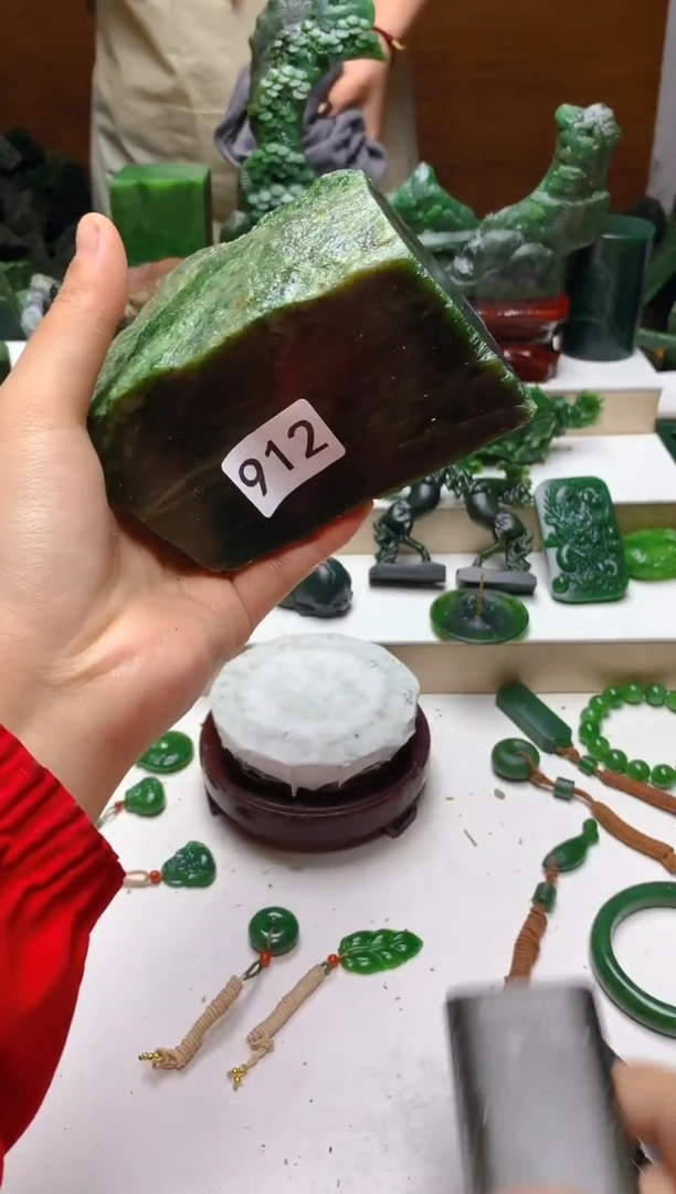未镶嵌和田玉珠宝半成品1