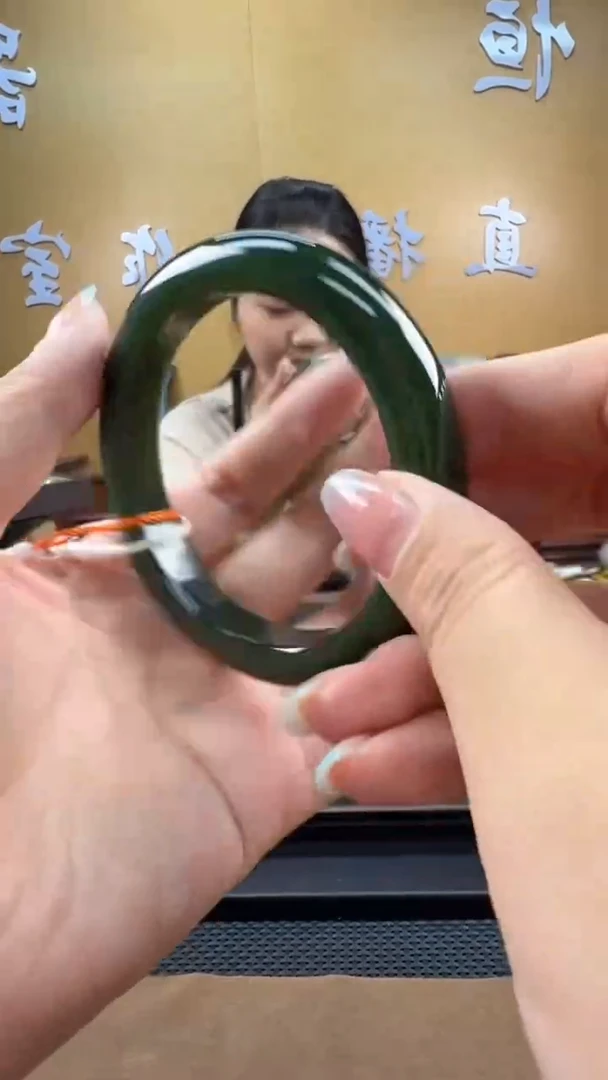 颈饰未镶嵌和田玉手镯63