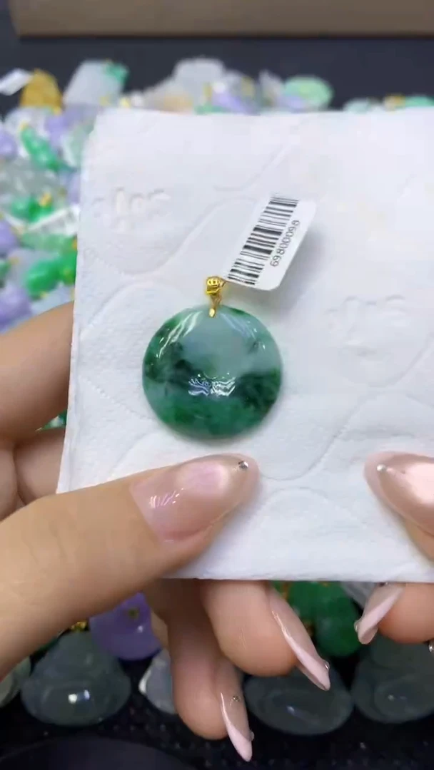 颈饰未镶嵌翡翠天然缅甸翡翠A货