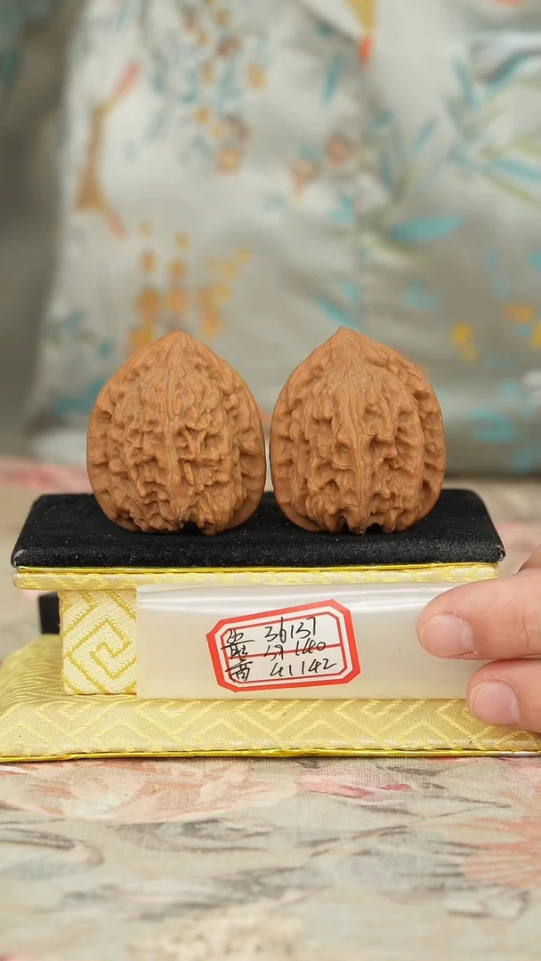 【闪购商品】文玩核桃把件赤龙鸡心