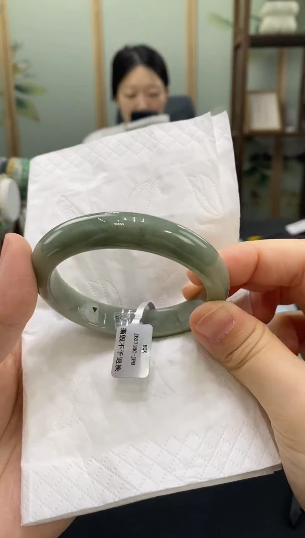 翡翠手镯未镶嵌00000476