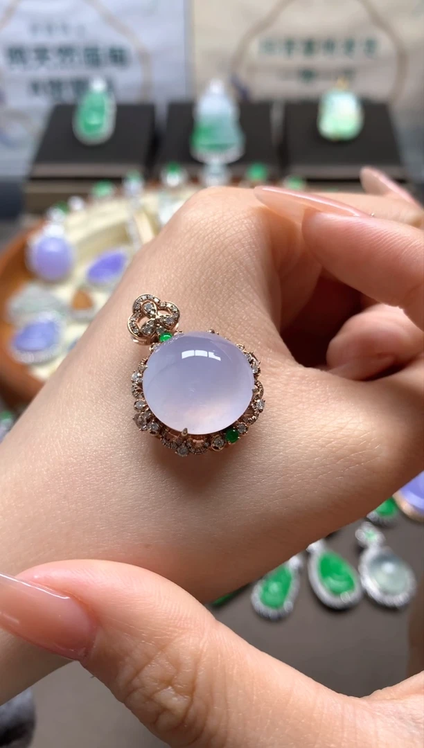 【闪购商品】翡翠吊坠(不含链)18K金镶嵌挂件