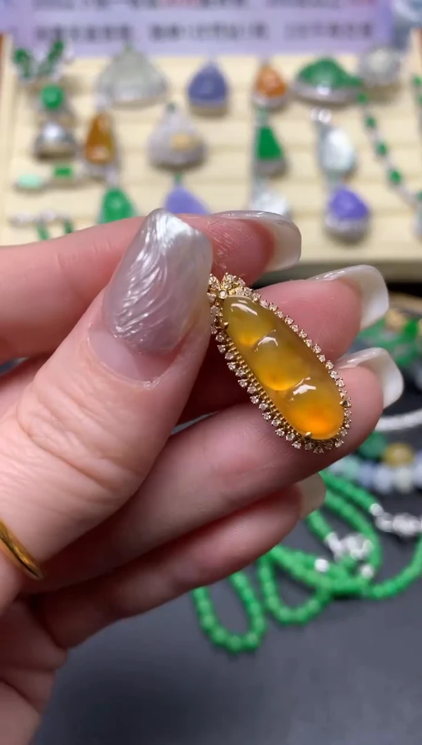 【闪购商品】翡翠吊坠(不含链)18K金镶嵌吊坠|5800+580