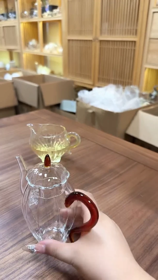 649号琥珀云兰壶