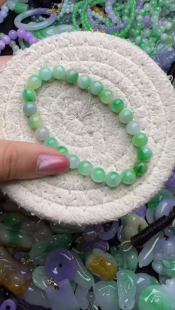颈饰未镶嵌翡翠天然缅甸翡翠吊坠