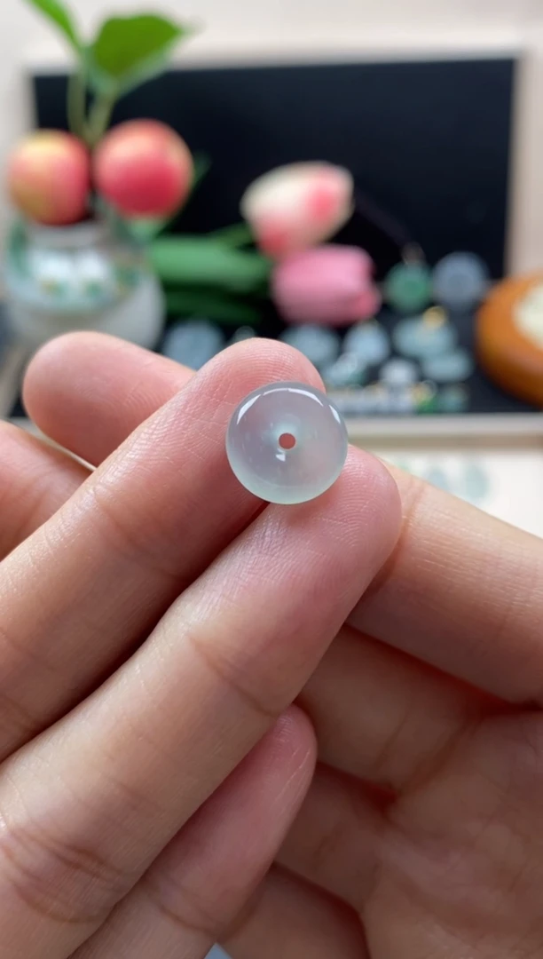 翡翠未镶嵌颈饰翡翠晴底平安扣