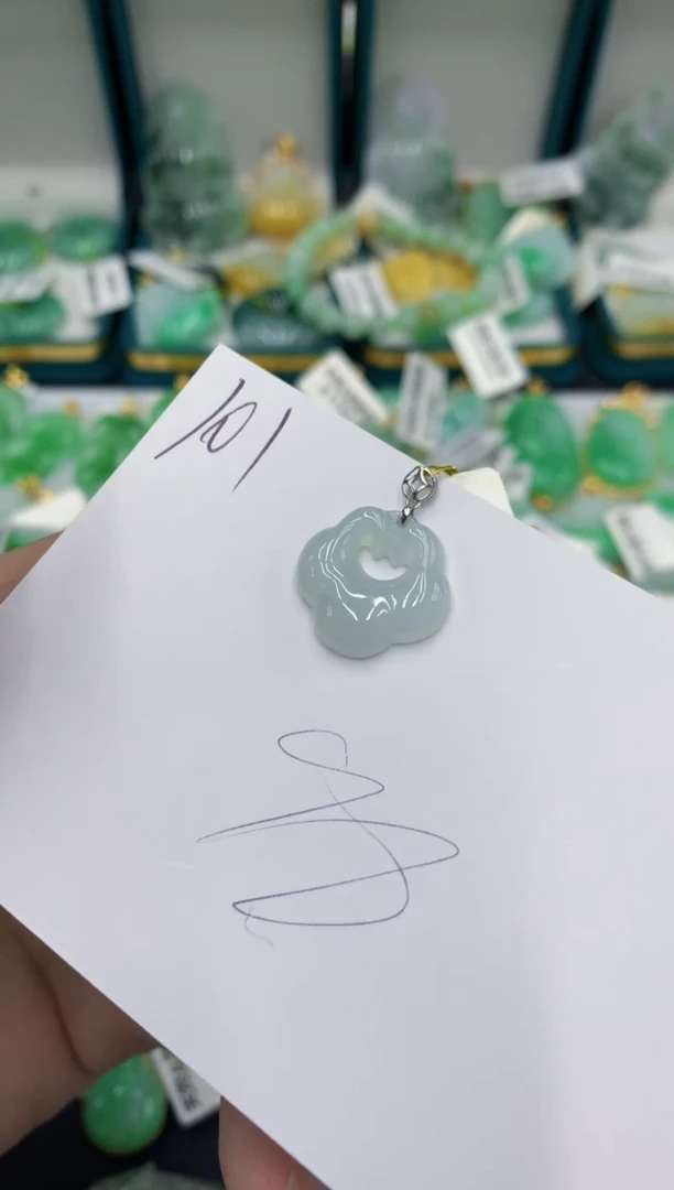 【闪购商品】翡翠颈饰18K金镶嵌翡翠