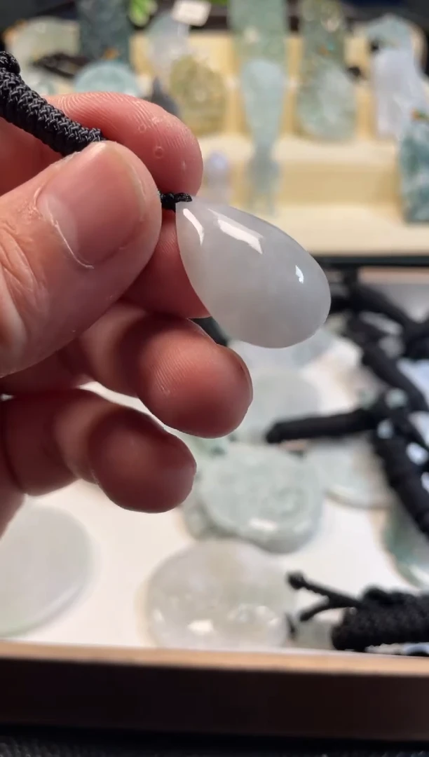 颈饰未镶嵌翡翠12/07/084