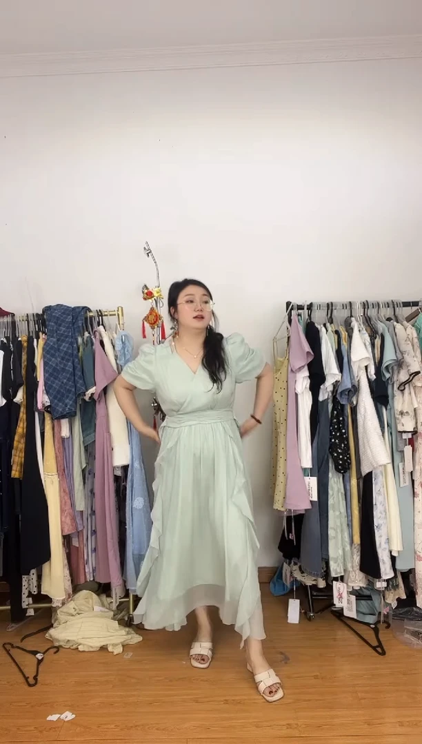 常规伊鸣服饰 女装编号M