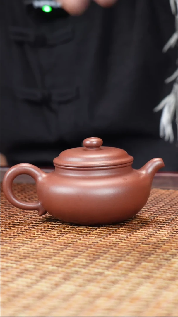 茶壶紫砂宜兴紫砂龙血砂仿古