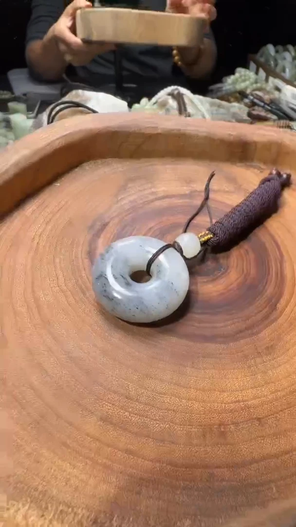 颈饰未镶嵌和田玉青花甜甜圈