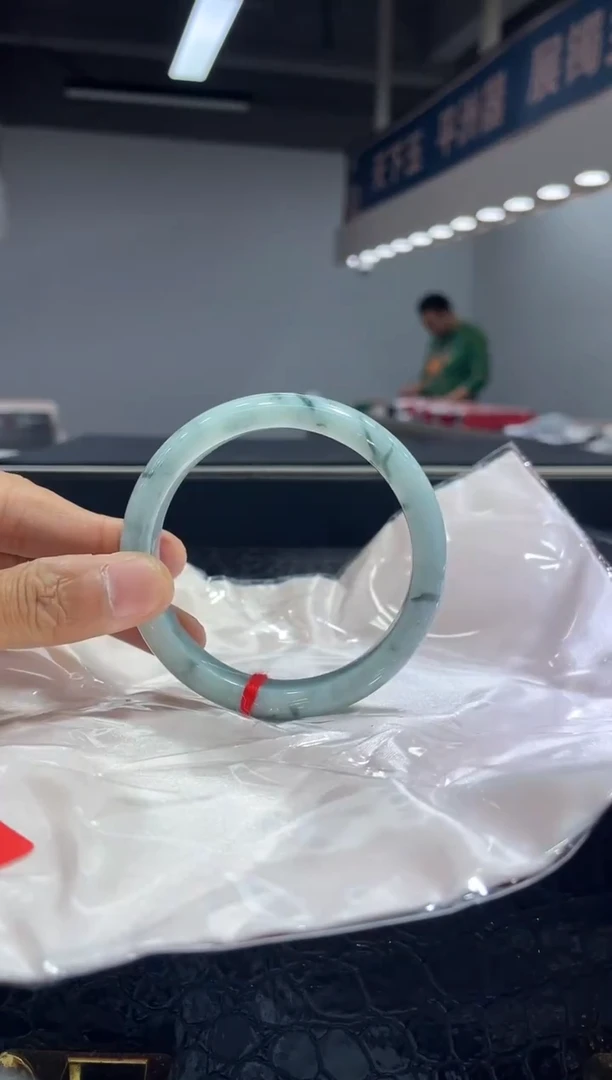 未镶嵌手镯翡翠8
