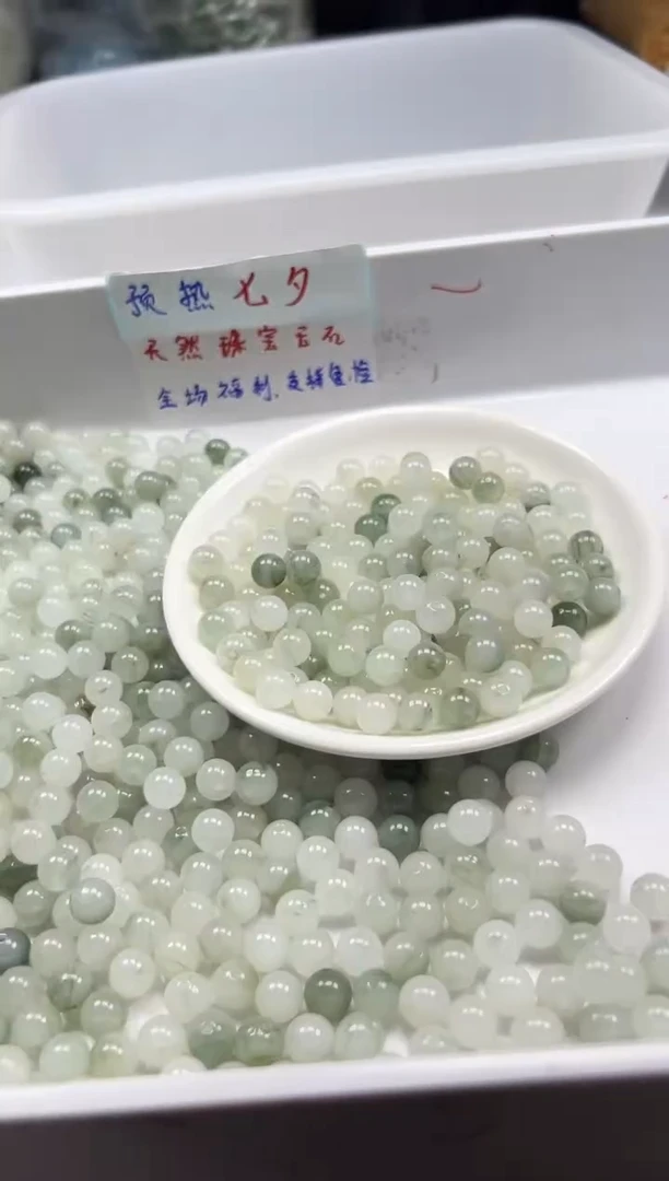 玛瑙/玉髓颈饰未镶嵌W390天山翠8mm*40颗