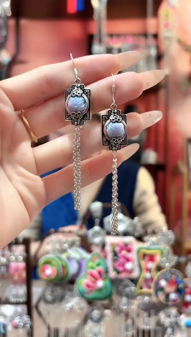 织绣云织谣民族风精美饰品   628*