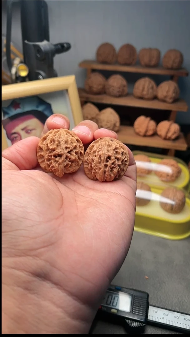 吊坠文玩核桃苹果园35