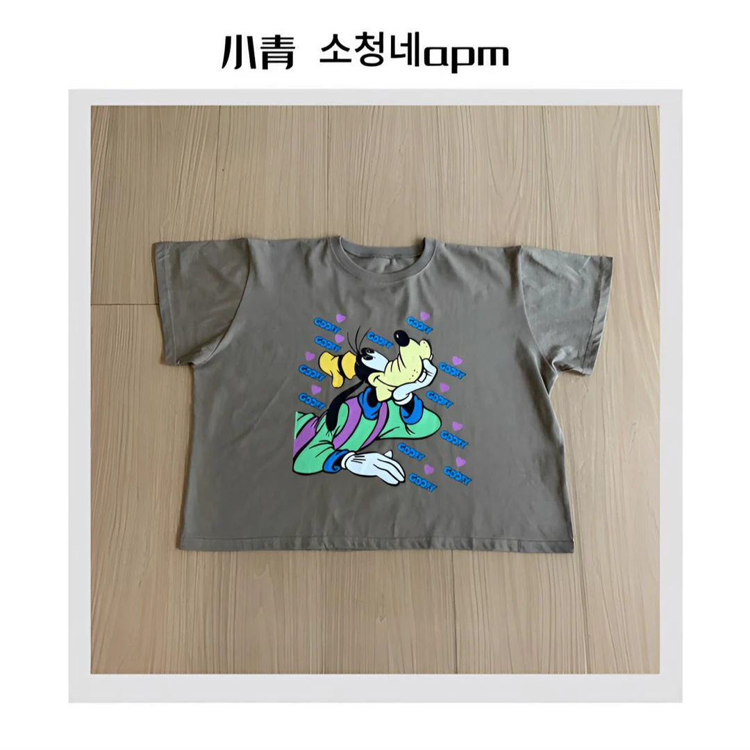 韩国东大门 TARA/爱心高飞手托腮T恤