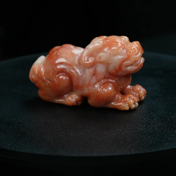 寿山石-高山石瑞兽手把件