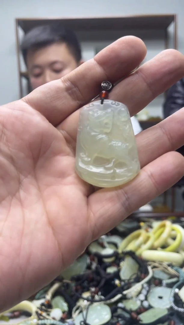 未镶嵌岫玉吊坠·