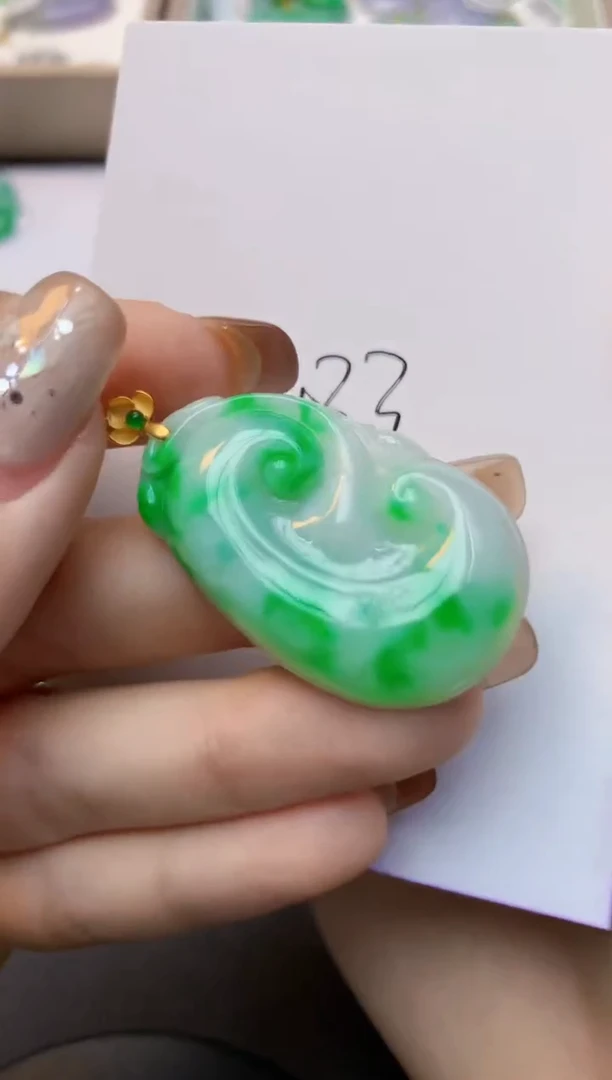 颈饰18K金镶嵌翡翠天然A货翡翠百元以上9元证书费自理