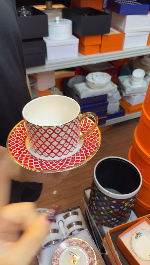 杯鸿辉家品牌瓷器，京东包邮！