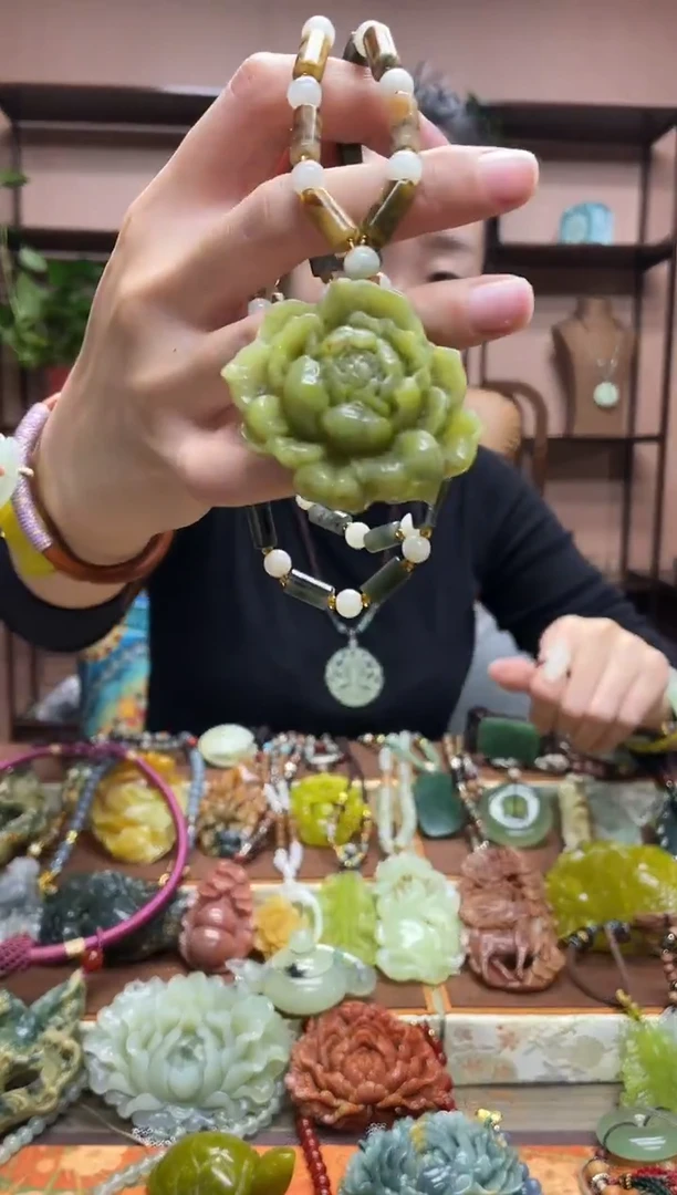 未镶嵌岫玉吊坠·7