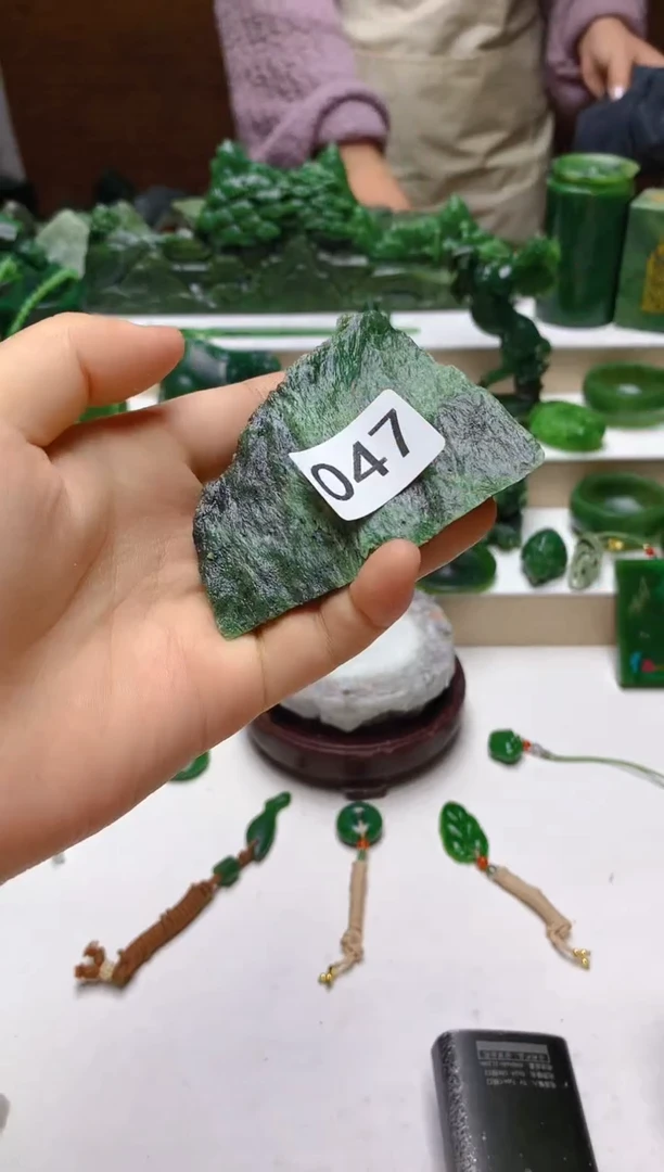 未镶嵌和田玉（碧玉）珠宝半成品1