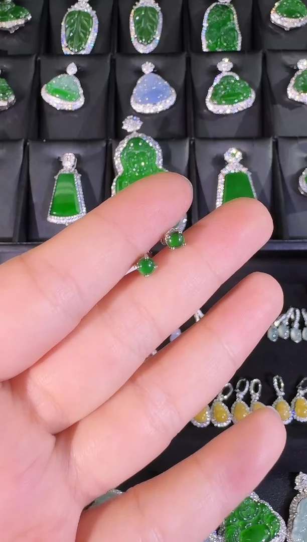 【闪购商品】翡翠耳饰银S925镶嵌耳钉