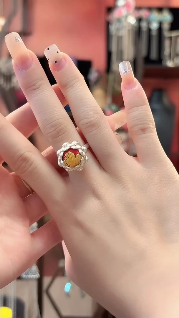 织绣云织谣民族风精美饰品   80