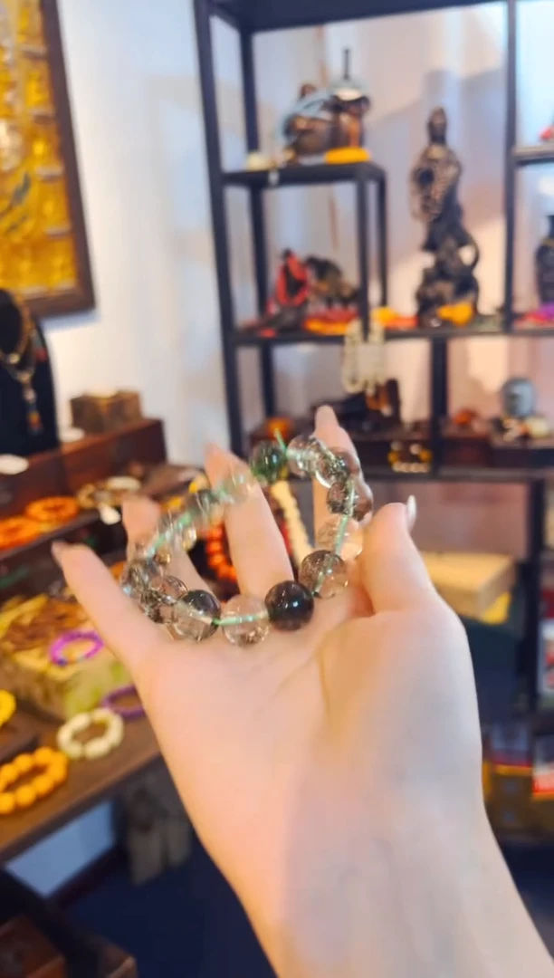 鱼鱼鱼鱼鱼----绿幽灵