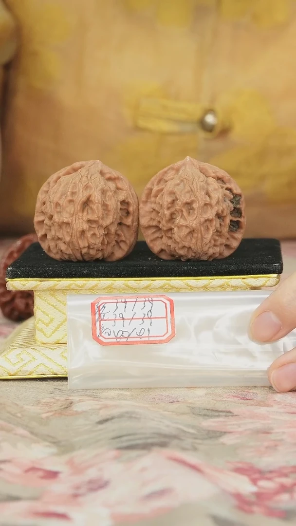 文玩核桃把件非嫁接北京