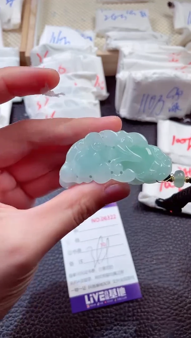翡翠未镶嵌颈饰000003234