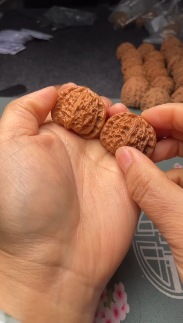 把件文玩核桃w46   白狮子  35尺