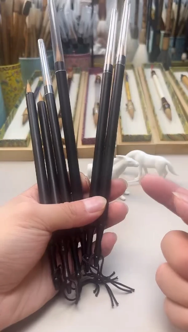 二支通体黑檀木狼毫毛笔
