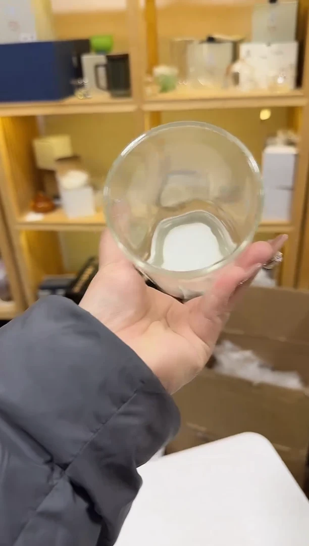 379茶叶罐     样品