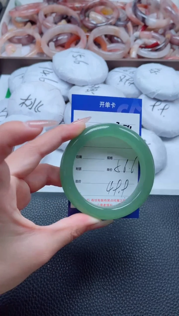 【闪购商品】石英质玉手镯未镶嵌259-56