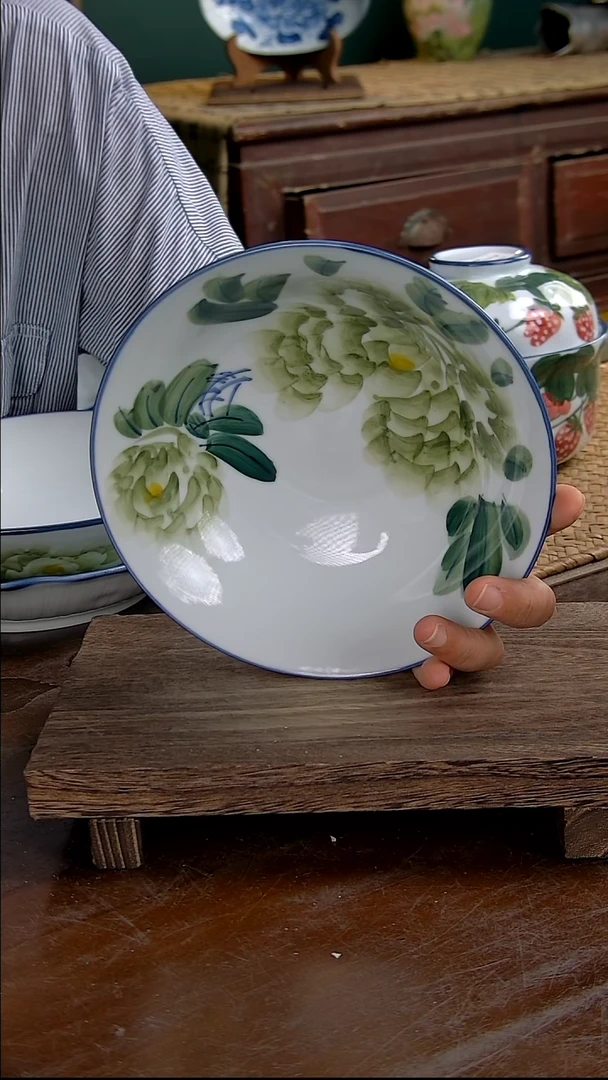 瓷片高白7英寸葫芦盘-绿牡丹