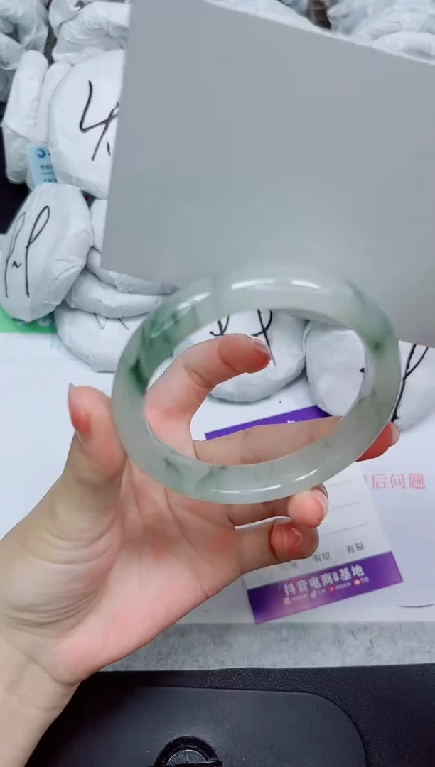 石英质玉手镯未镶嵌83-60