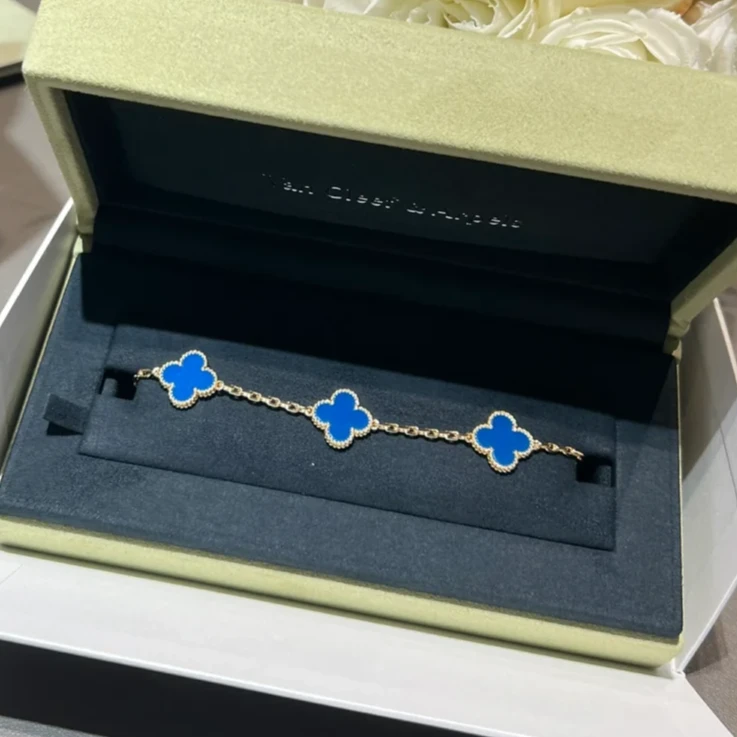 未使用 梵克雅宝 小花6珊 中号五花手链 新扣 18K黄金/蓝玛瑙