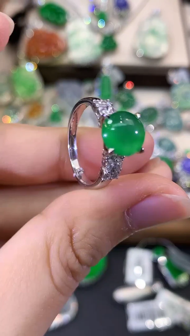 18K金镶嵌戒指翡翠C83