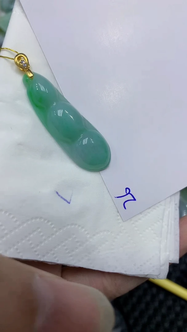 颈饰未镶嵌翡翠缅甸A货翡翠